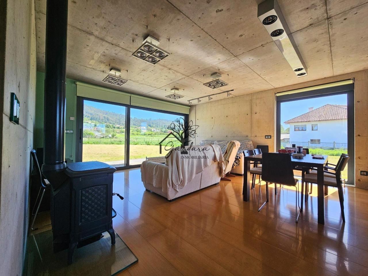 Sala d'estar de Casa o xalet en venda en Neda amb Calefacció, Jardí privat i Terrassa