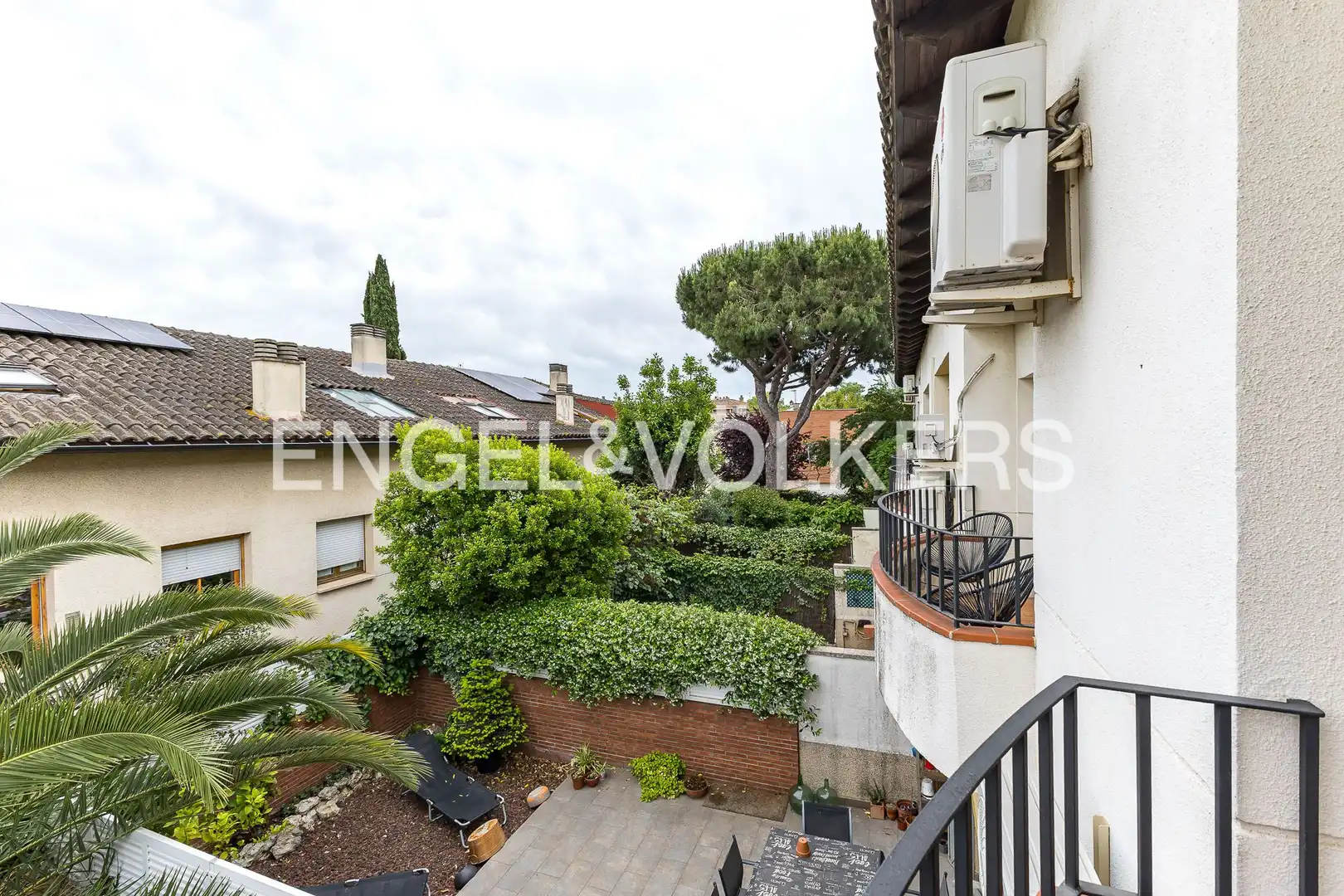 Balcony of Houses for sale in Sant Cugat del Vallès  with Air Conditioner, Heating and Private garden