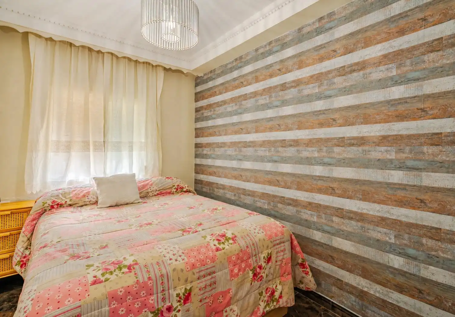 Habitación de Apartamento en venta en Estepona con Aire acondicionado, Calefacción y Terraza