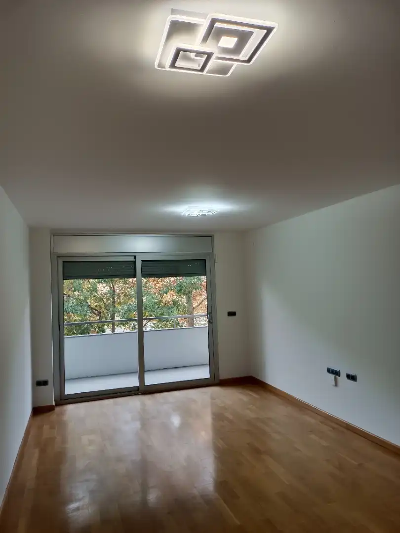 Terrasse von Wohnung zur Miete in  Lleida Capital mit Klimaanlage, Heizung und Ofen