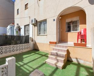 Vista exterior de Casa o xalet en venda en Torrevieja amb Aire condicionat, Calefacció i Terrassa