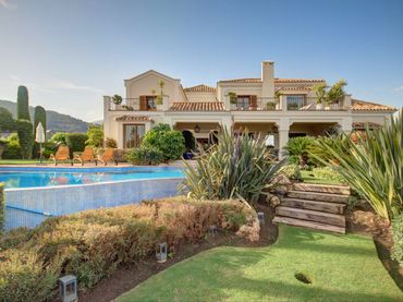 Casa con piscina en venta en Marbella Centro