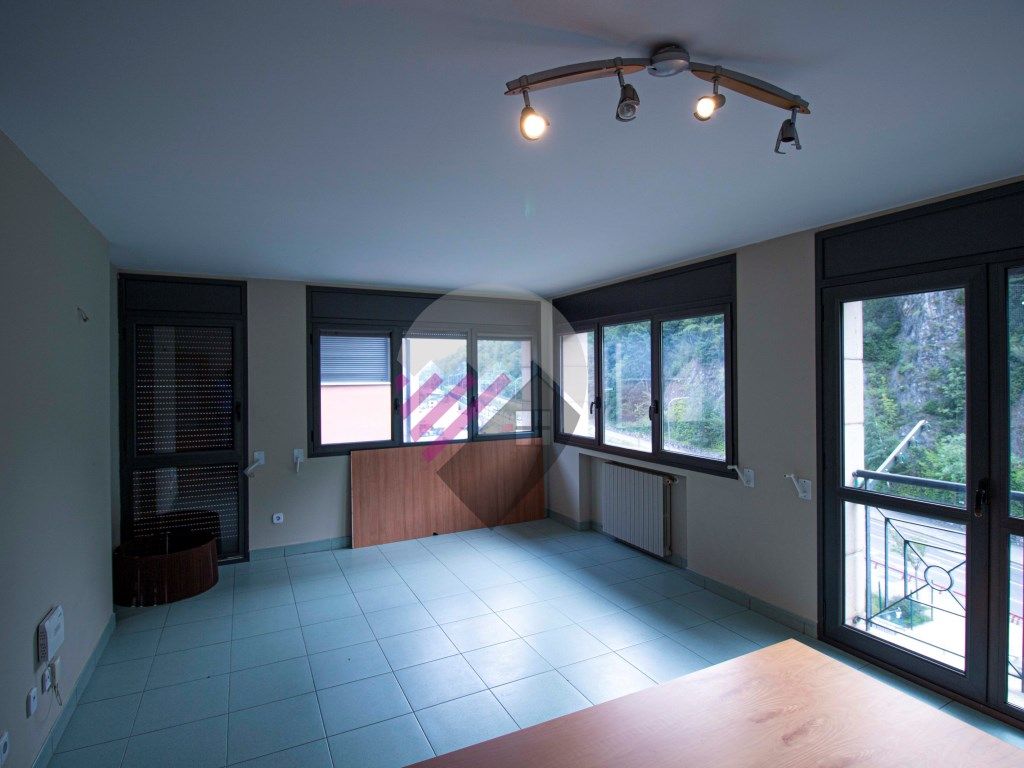 Piso en venta en Santa Coloma