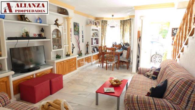 Casa-chalet en Venta en Distrito Zeta - Recinto Ferial Cortijo de Torres