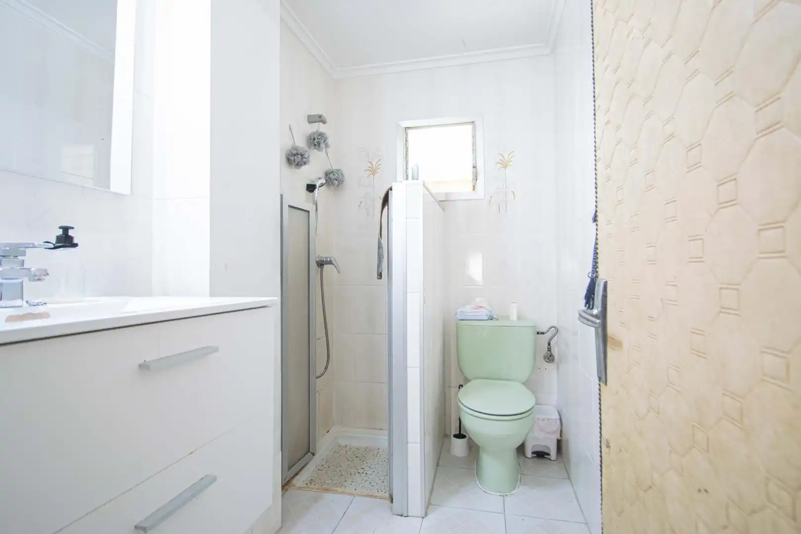 Baño de Piso en venta en Sevilla con Balcón