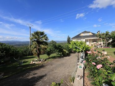 Landhaus mit Pool zum Verkauf in Castropodame