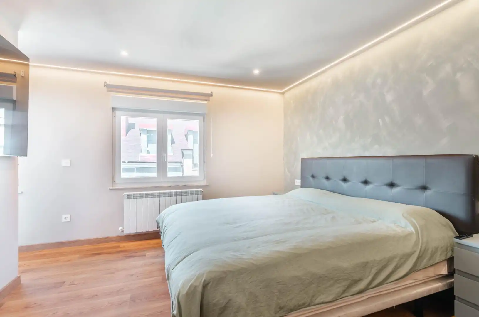 Bedroom of Flat for sale in Langreo  with Heating