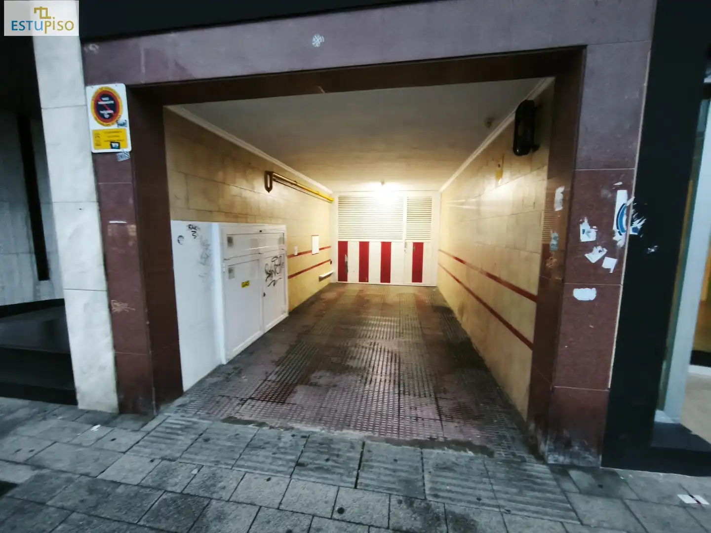 Parkplatz von Garage zum Verkauf in Vitoria - Gasteiz