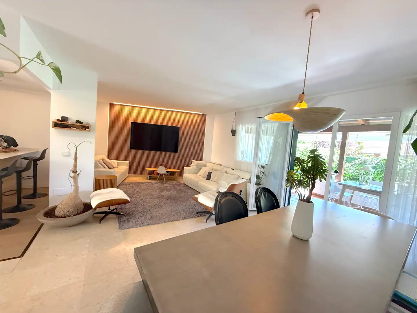 Sala d'estar de Casa adosada en venda en Club de Campo amb Aire condicionat, Calefacció i Jardí privat