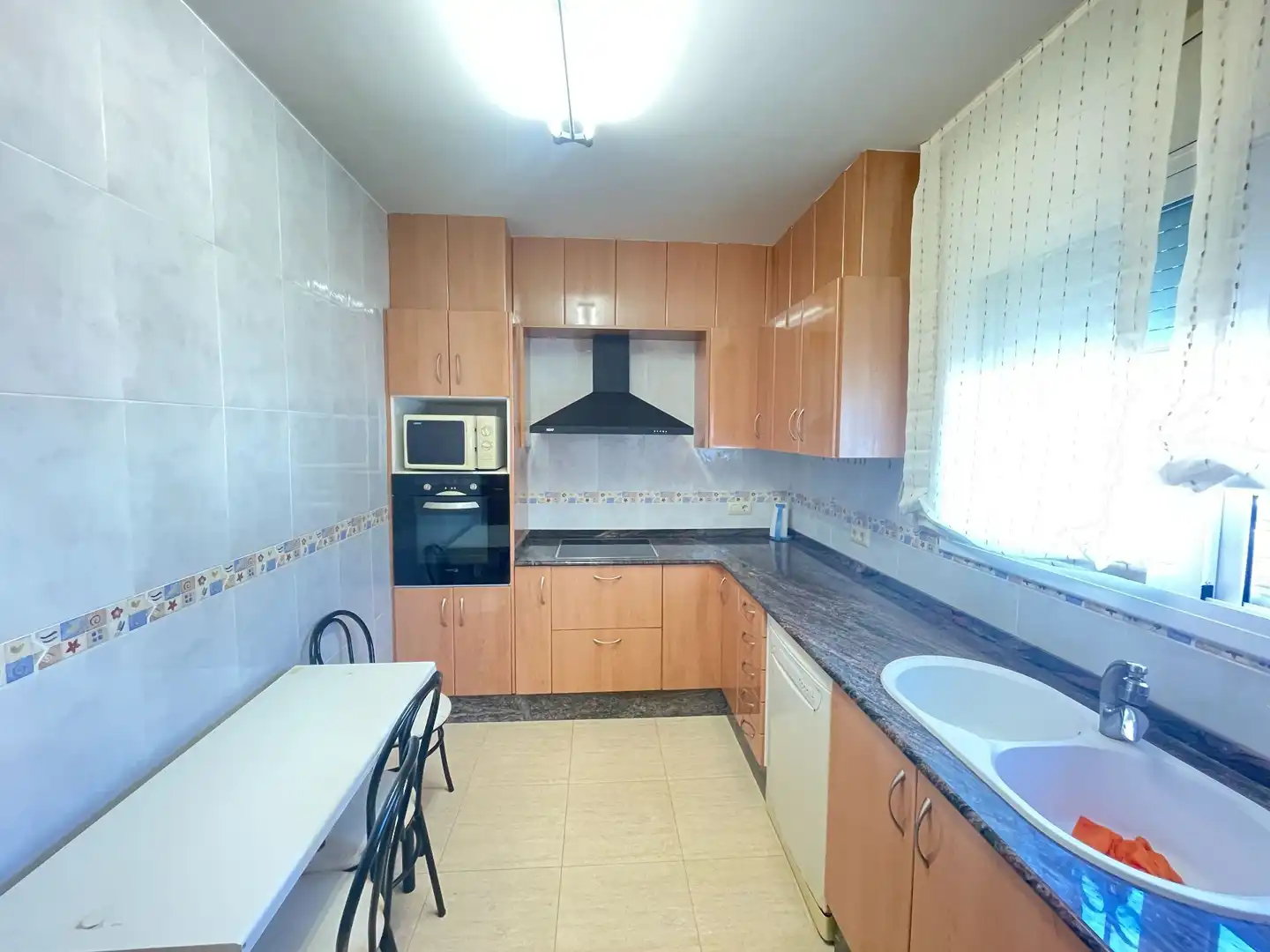 Cuina de Casa o xalet en venda en L'Aldea amb Calefacció, Terrassa i Traster