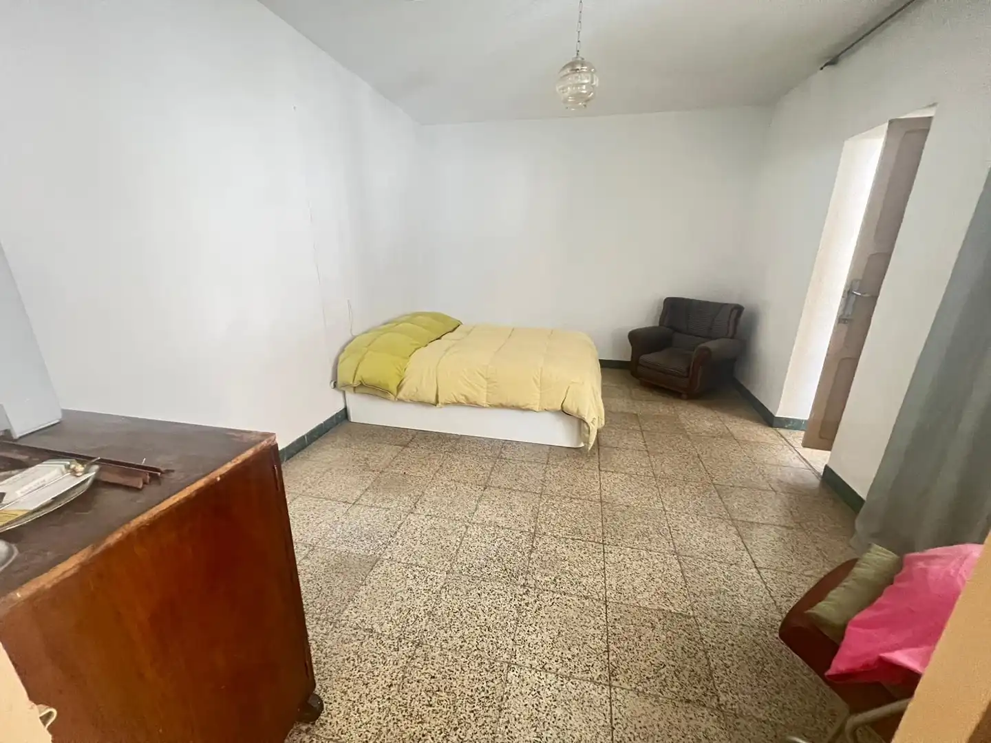 Habitación de Apartamento en venta en Almadén con Calefacción, Jardín privado y Amueblado