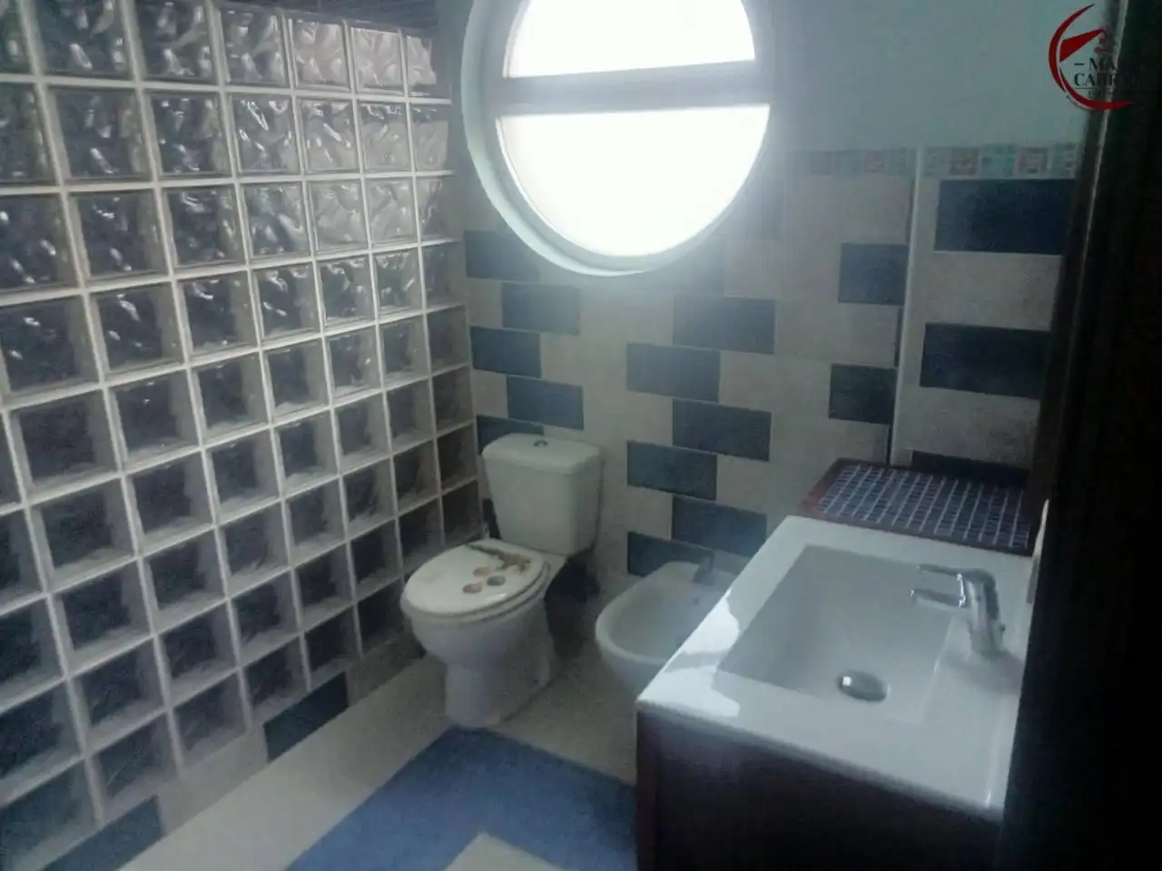 Badezimmer von Haus oder Chalet zur Miete in Ador mit Terrasse und Möbliert