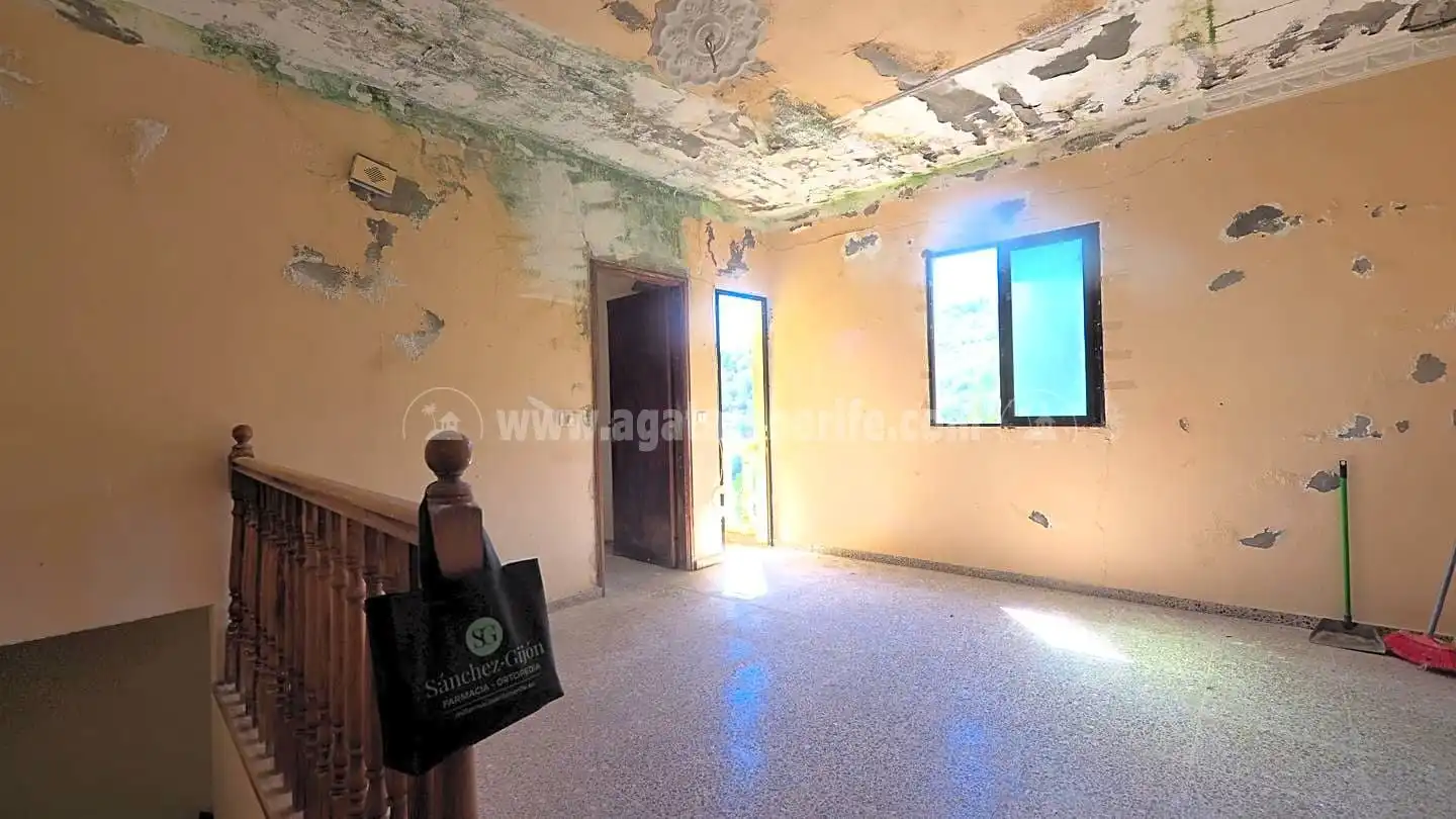 Casa amb jardí en venda a La Vega - El Amparo - Cueva del Viento, imagen 3