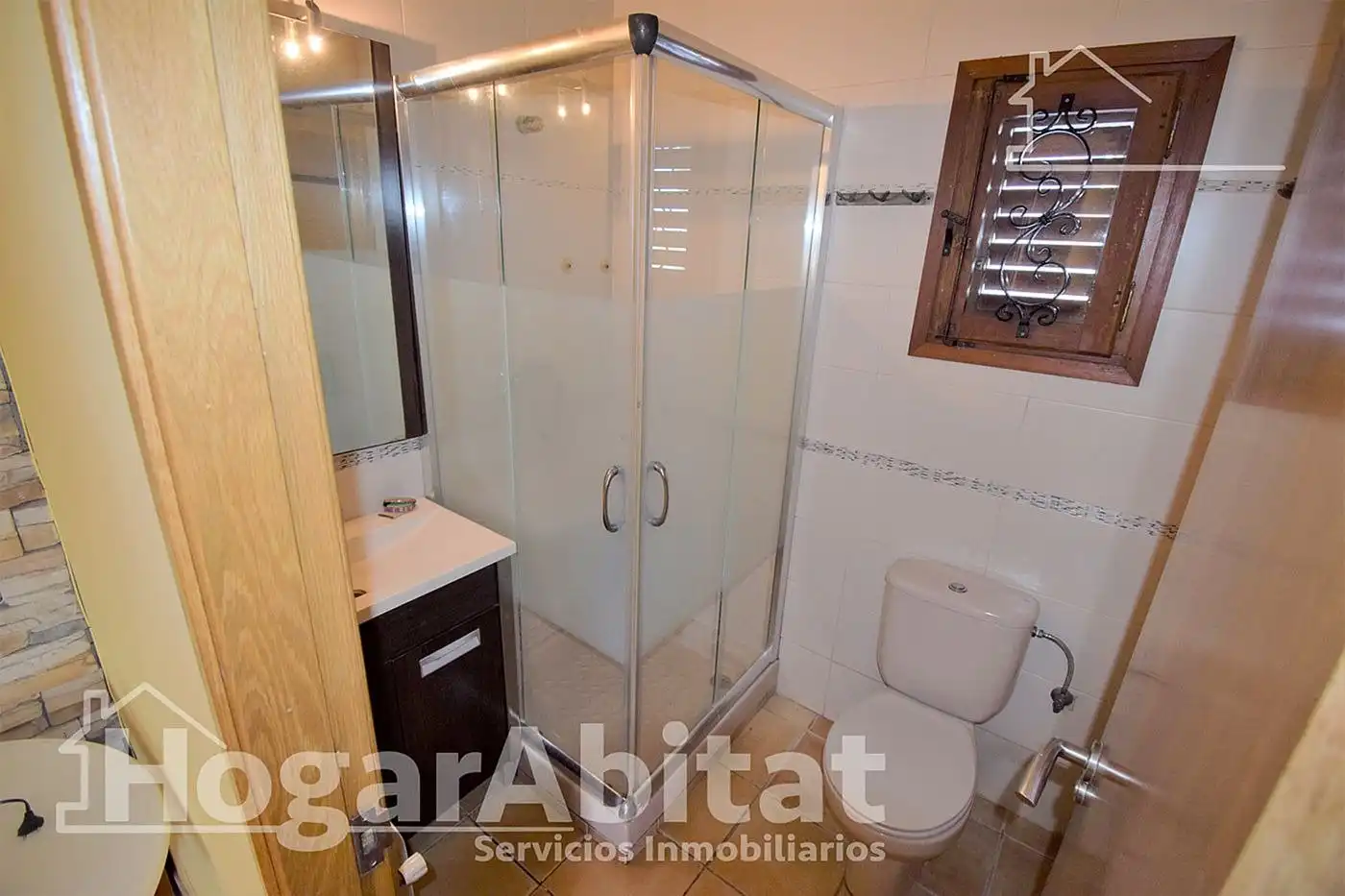 Badezimmer von Haus oder Chalet zum Verkauf in Castellón de la Plana / Castelló de la Plana mit Terrasse, Abstellraum und Schwimmbad