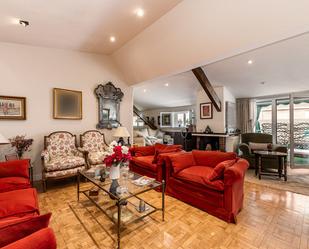 Sala d'estar de Àtic en venda en  Madrid Capital amb Aire condicionat, Calefacció i Terrassa