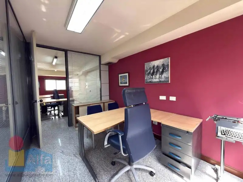 Office for sale in Vigo   with Alarm