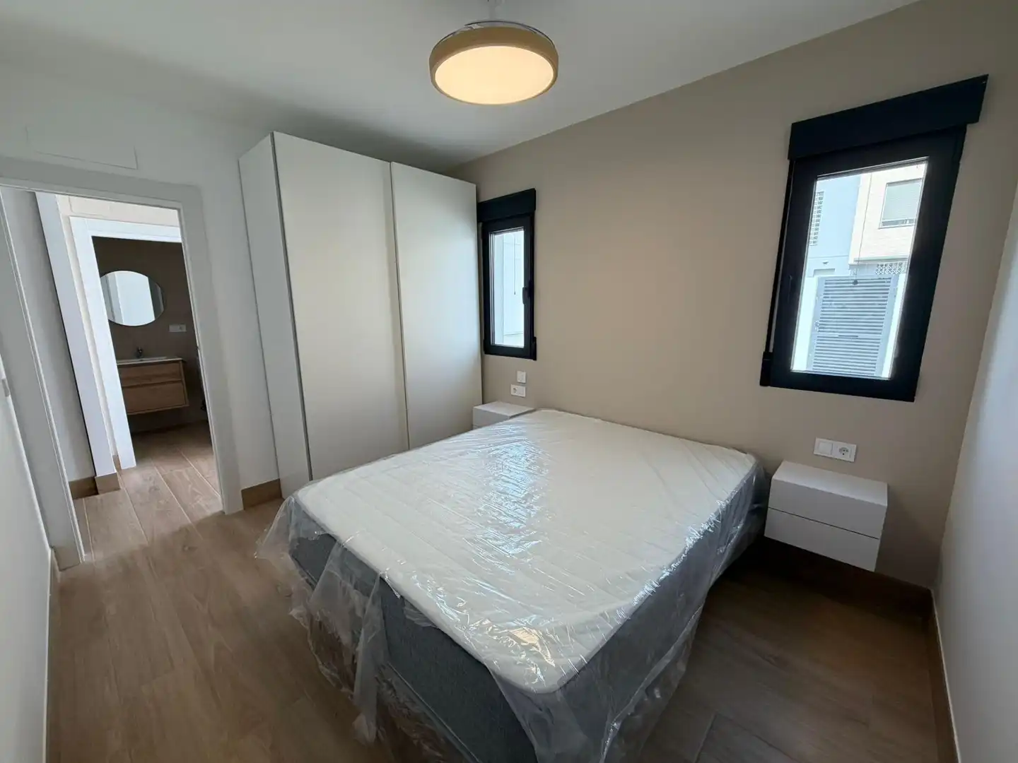 Schlafzimmer von Einfamilien-Reihenhaus zur Miete in Cullera mit Klimaanlage, Heizung und Terrasse