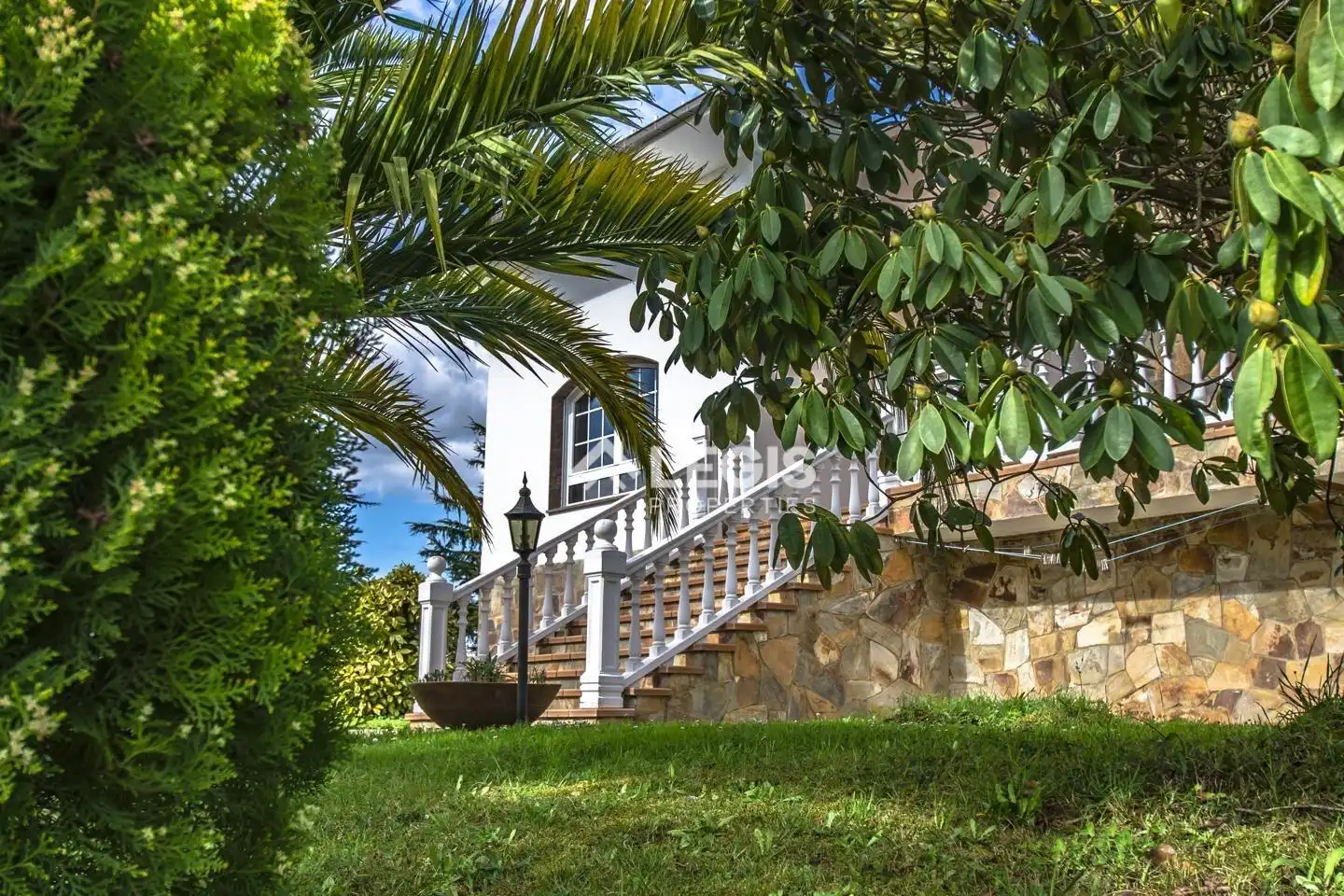 Jardí de Casa o xalet en venda en Valdés - Luarca amb Calefacció, Jardí privat i Terrassa