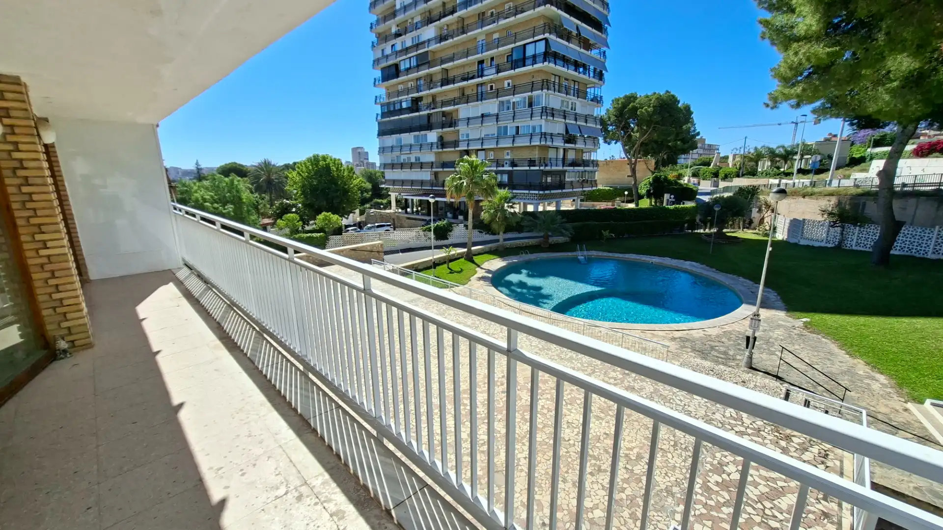 Schwimmbecken von Wohnung zur Miete in Alicante / Alacant mit Privatgarten, Terrasse und Schwimmbad
