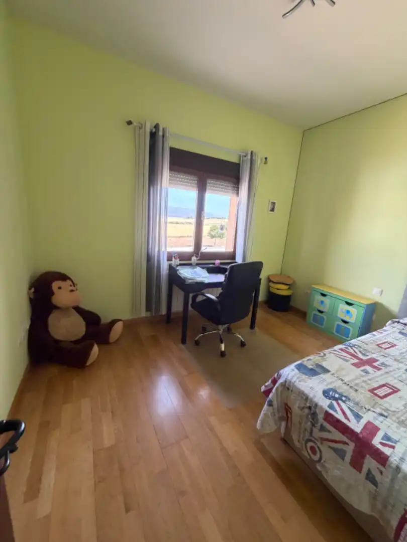Habitación de Casa adosada en venta en Valverde del Majano con Calefacción, Jardín privado y Horno