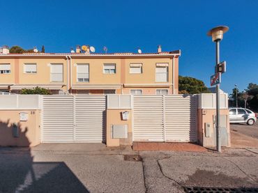 Semi-detached house for sale in C/ de La Cobertera