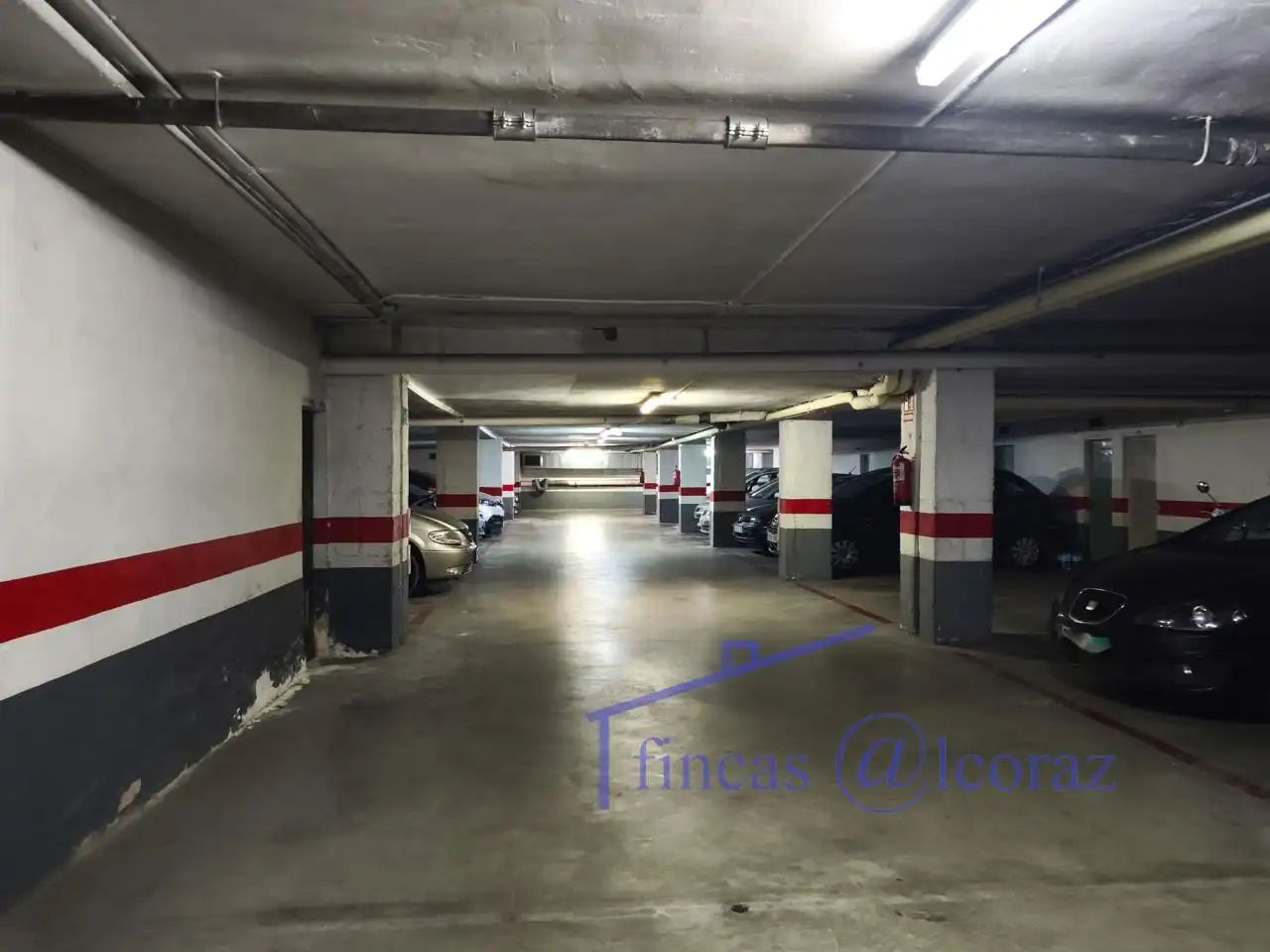Parking de Piso en venta en Huesca con Calefacción y Trastero