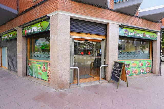 Local comercial en Alquiler en Carrer de Biosca en El Bon Pastor