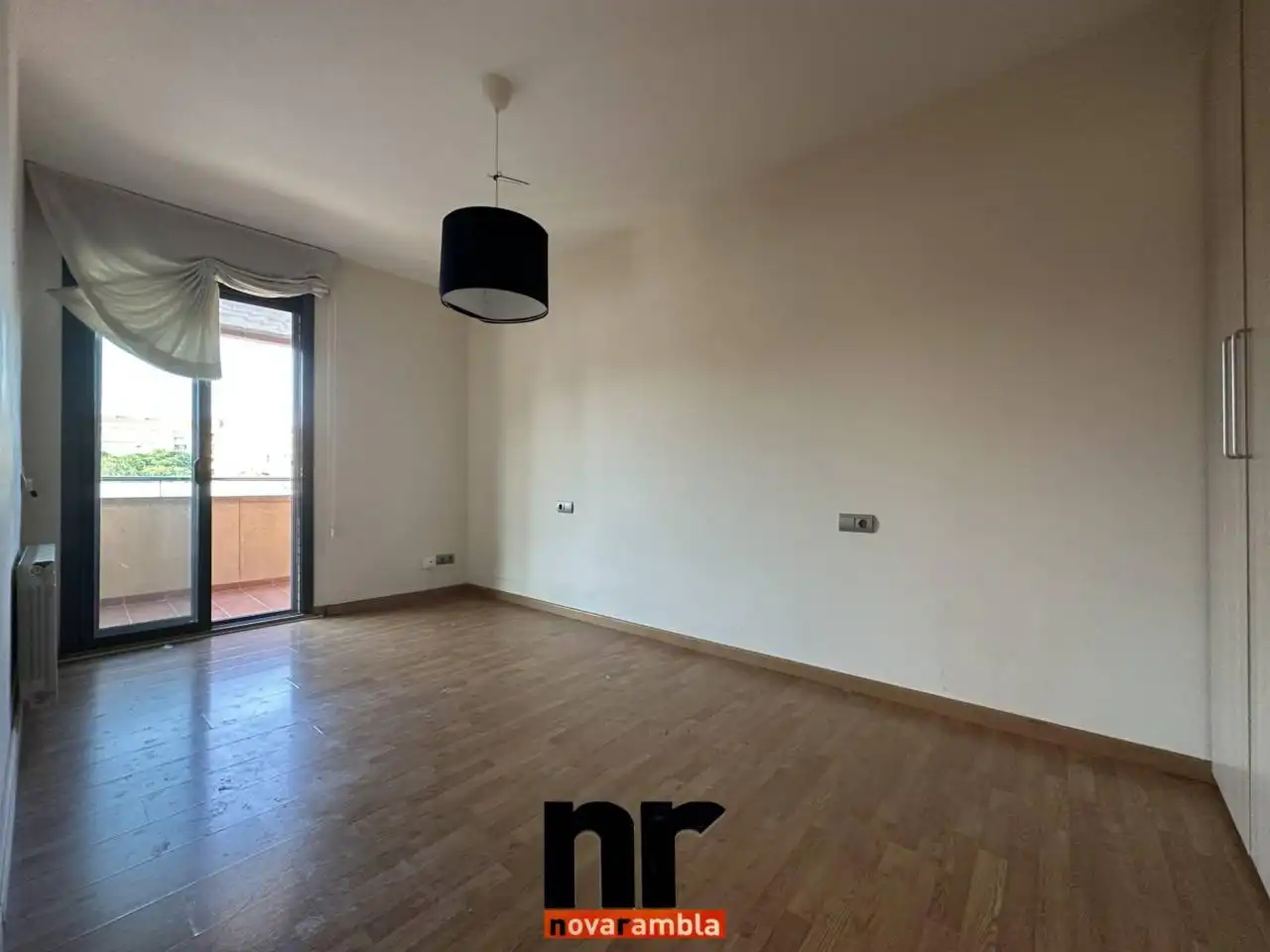 Living room of Flat for rent in Ripollet  with Heating, Parquet flooring and Storage room