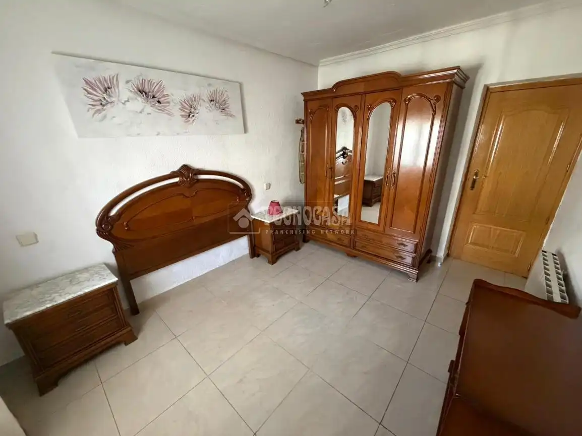 Flat for sale in Av. Reyes Católicos, Reyes Católicos