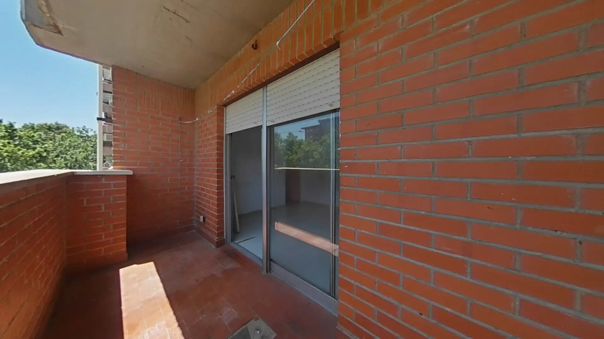 Vista exterior de Piso en venta en Madrid con Balcón