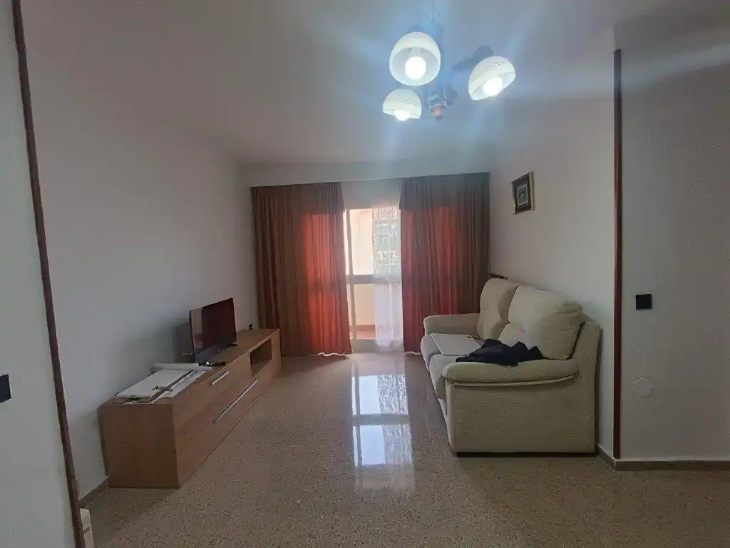 Sala d'estar de Pis de lloguer en Málaga amb Terrassa i Moblat