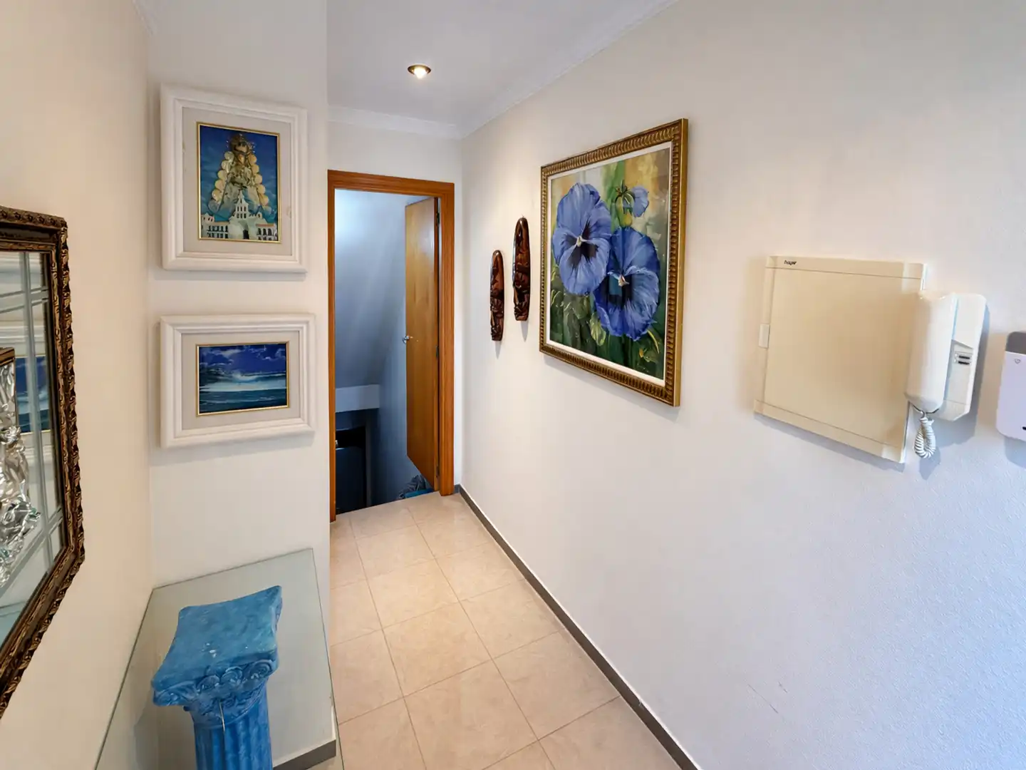 Casa aparellada amb terrassa en venda a Passatge Mare de Déu de Queralt, imagen 10
