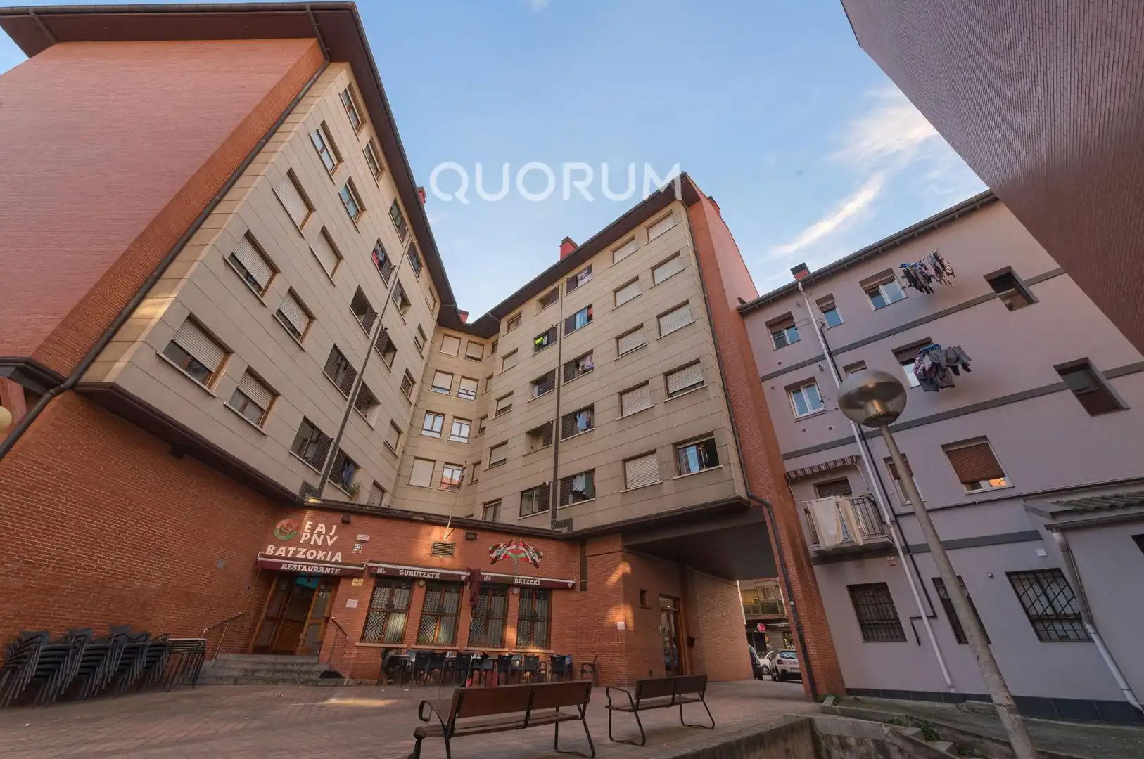 Vista exterior de Piso en venta en Barakaldo  con Calefacción, Trastero y Amueblado
