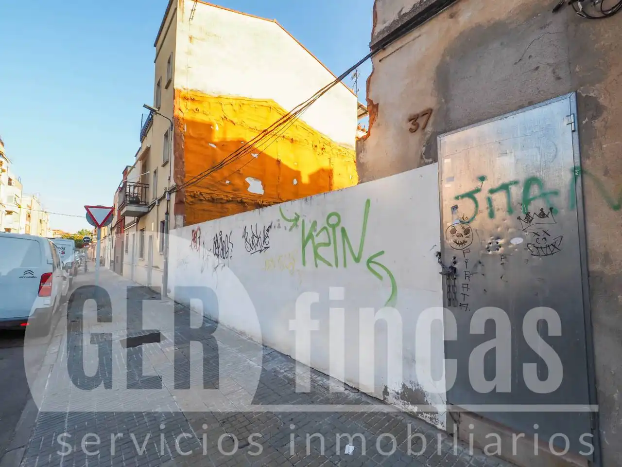 Außenansicht von Residential zum Verkauf in Terrassa
