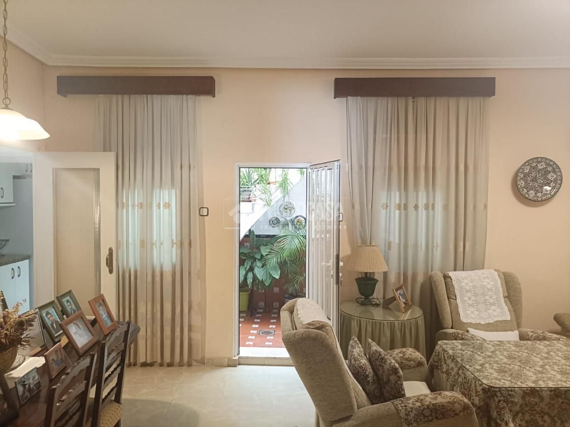 Single-family semi-detached for sale in Bellavista, Bellavista - La Palmera