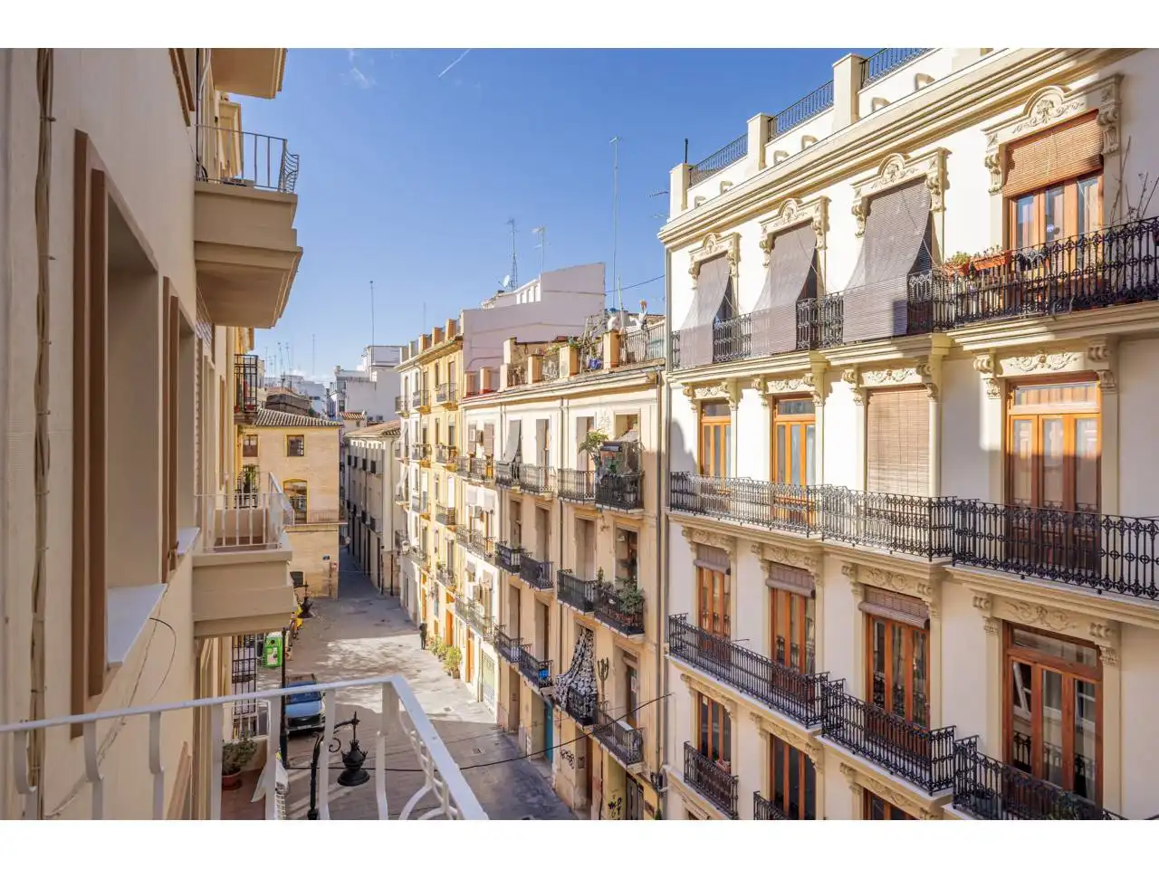 Vista exterior de Piso en venta en Valencia con Aire acondicionado, Parquet y Alarma