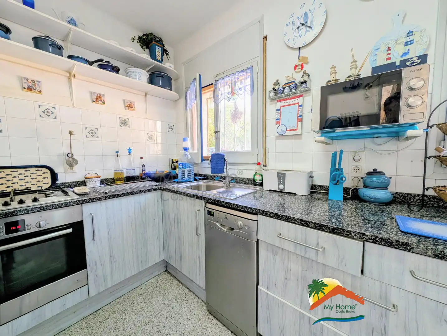 Cuina de Casa o xalet en venda en Lloret de Mar amb Jardí privat, Terrassa i Piscina