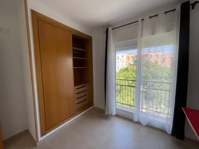 Dormitori de Pis en venda en Alicante / Alacant amb Aire condicionat, Calefacció i Moblat