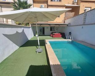 Swimming pool of Single-family semi-detached for sale in  Jaén Capital  with Air Conditioner, Heating and Terrace