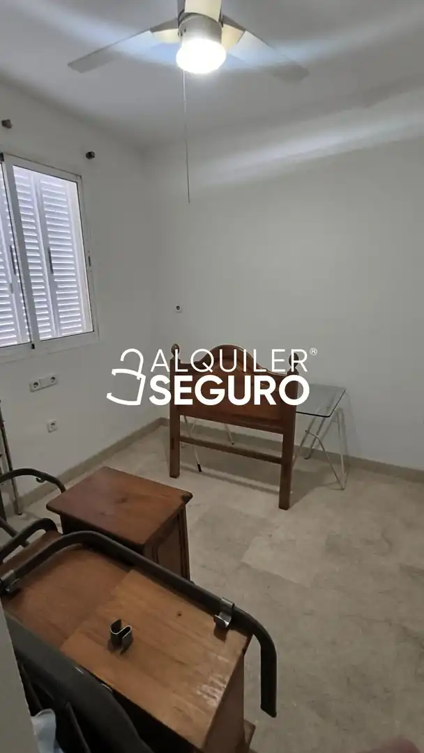 Habitación de Casa o chalet de alquiler en Almensilla con Trastero, Piscina y Amueblado