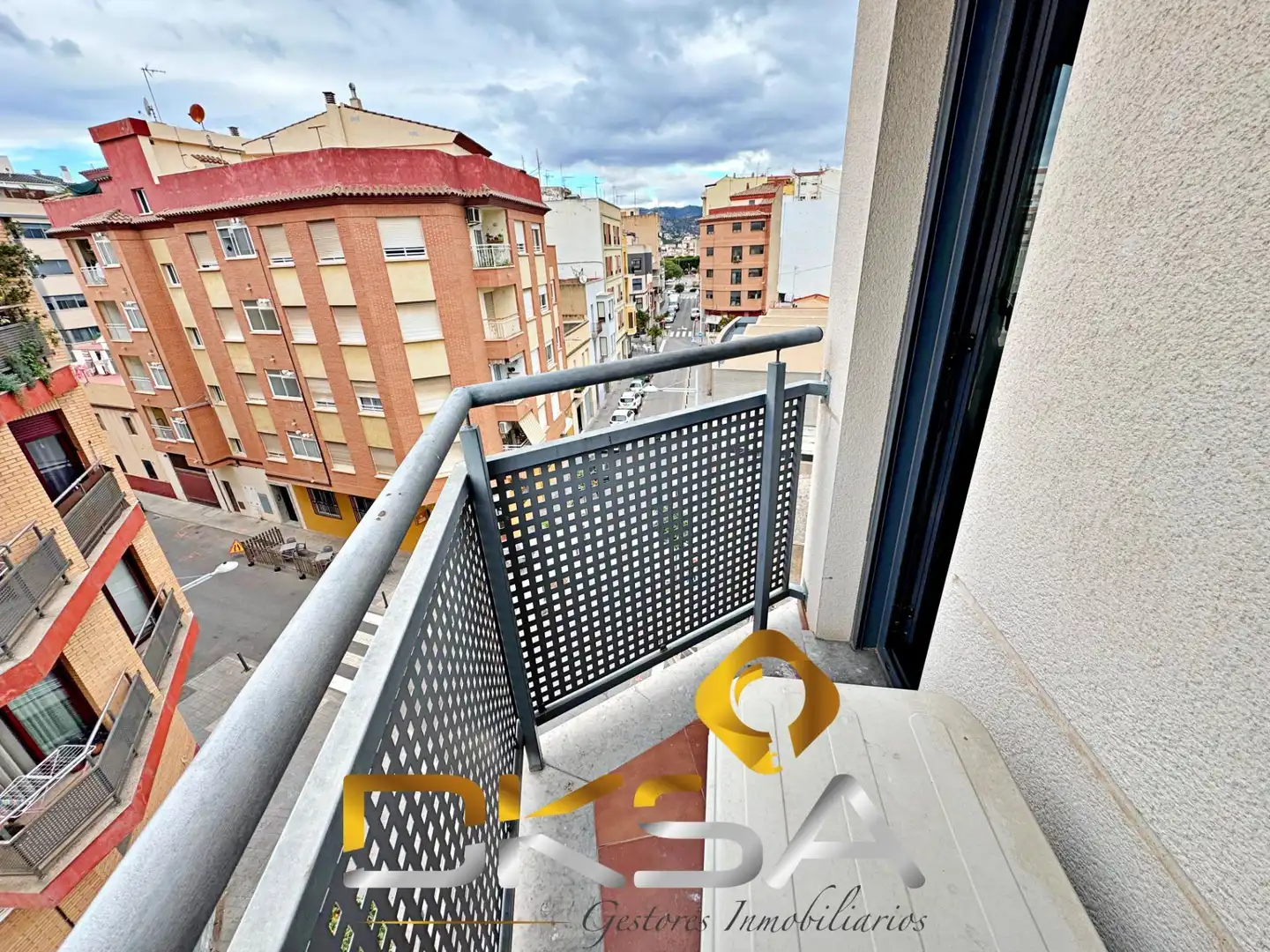 Piso de alquiler en Calle HERMANOS VILLAFAÑE, Plaza Donoso Cortés - Avenida Magdalena