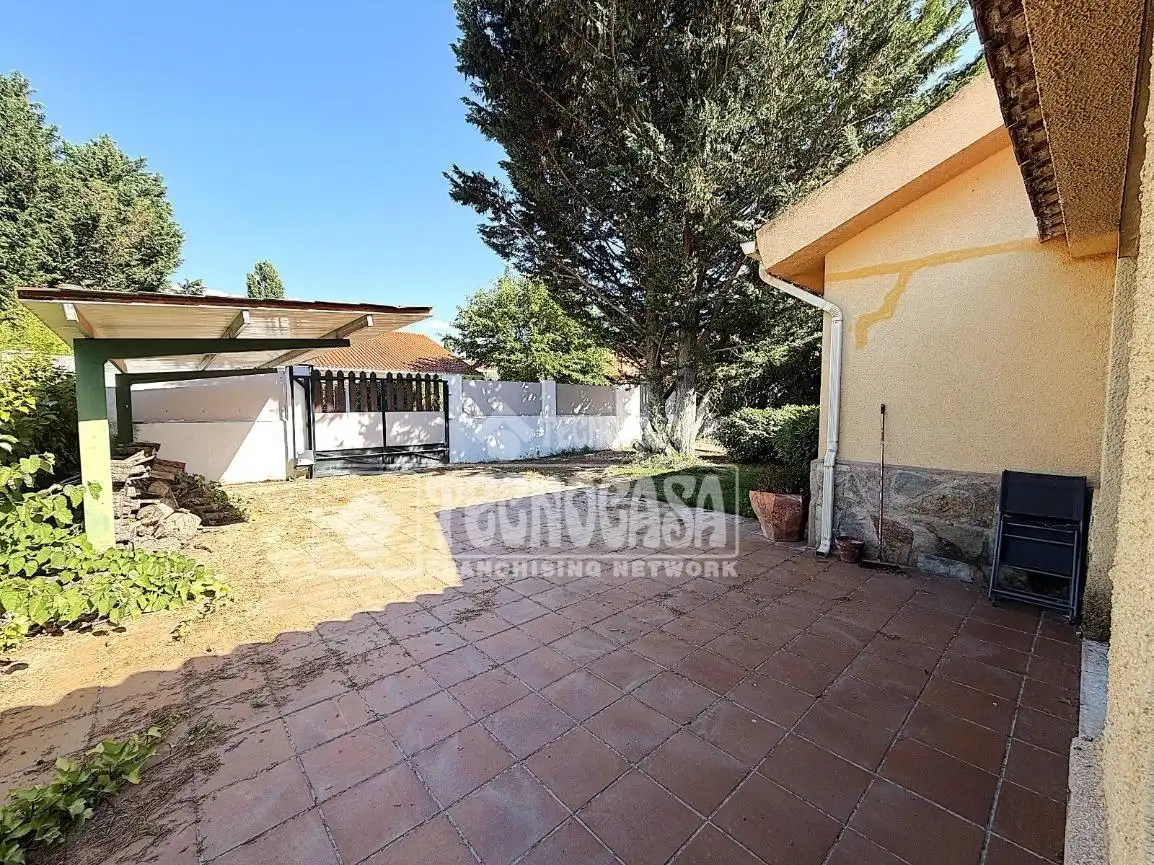 Jardí de Casa o xalet en venda en Arcas del Villar amb Calefacció, Jardí privat i Traster