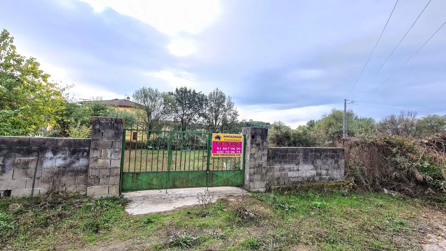 Residencial en venta en La Adrada 