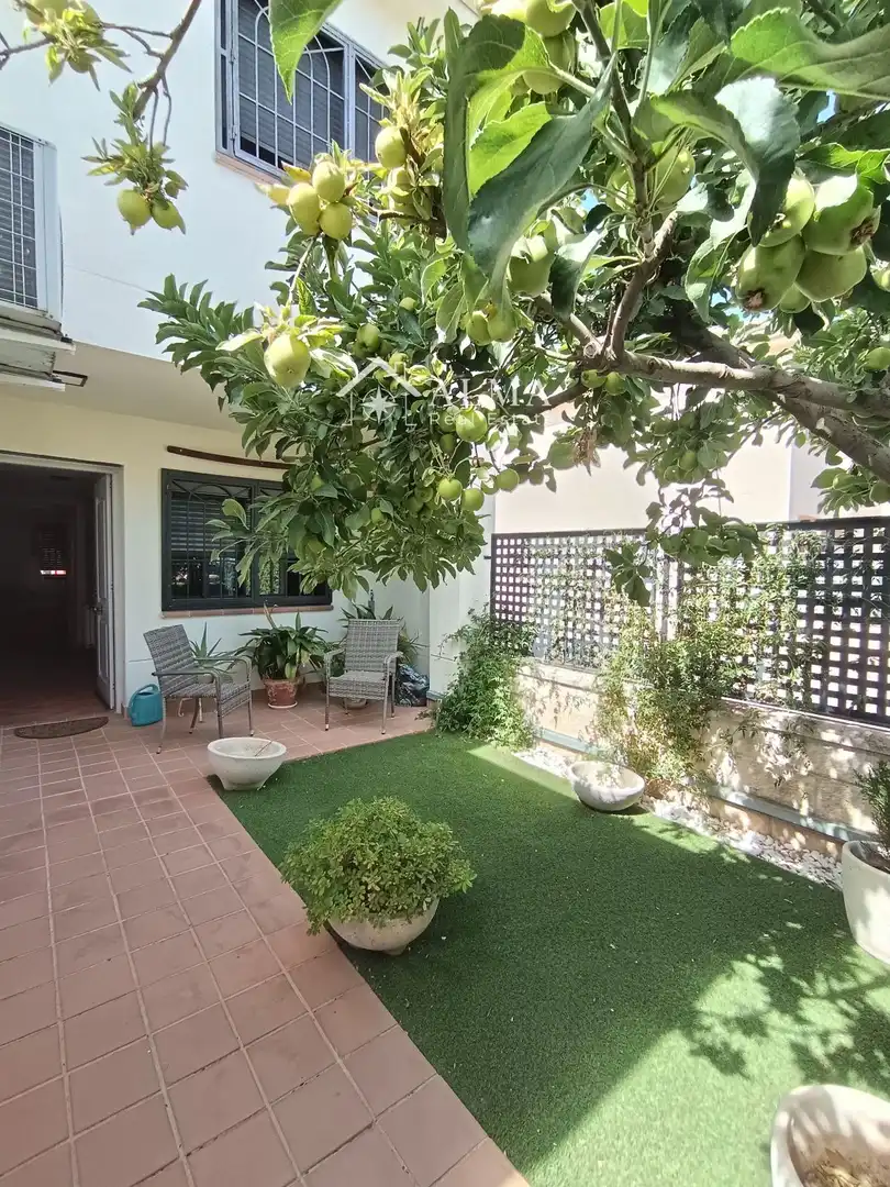 Terraced house with pool for sale in La Montaña - El Cortijo