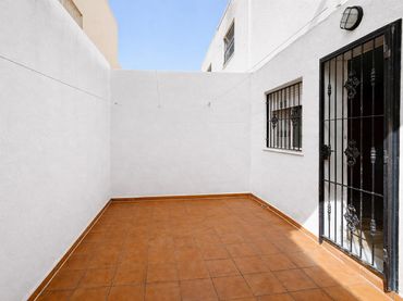 Maison jumelée à vendre à HELSINKI (SI)