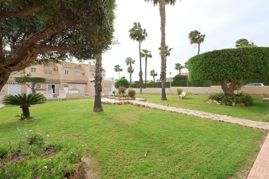 Jardí de Casa adosada en venda en Rojales amb Terrassa, Traster i Piscina