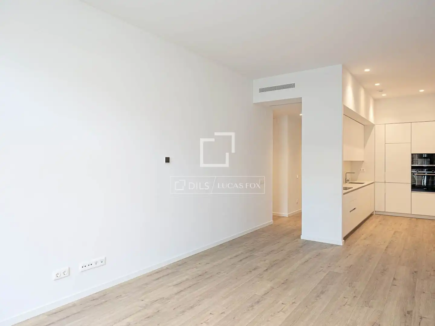 Piso en venta en Barcelona con Aire acondicionado, Calefacción y Terraza