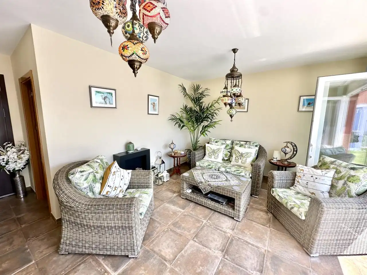 Sala de estar de Casa o chalet en venta en Fuente de Piedra con Aire acondicionado, Jardín privado y Terraza