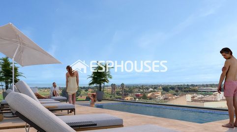 Apartamento moderno en planta baja con patio privado y piscina en azotea en Catral