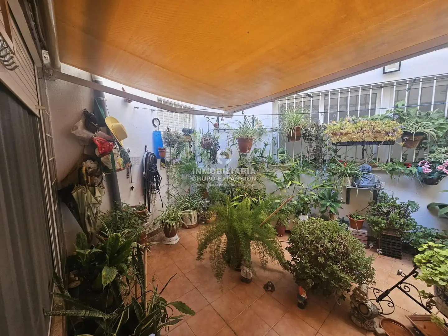 Terrasse von Wohnung zum Verkauf in Aspe mit Klimaanlage, Heizung und Privatgarten